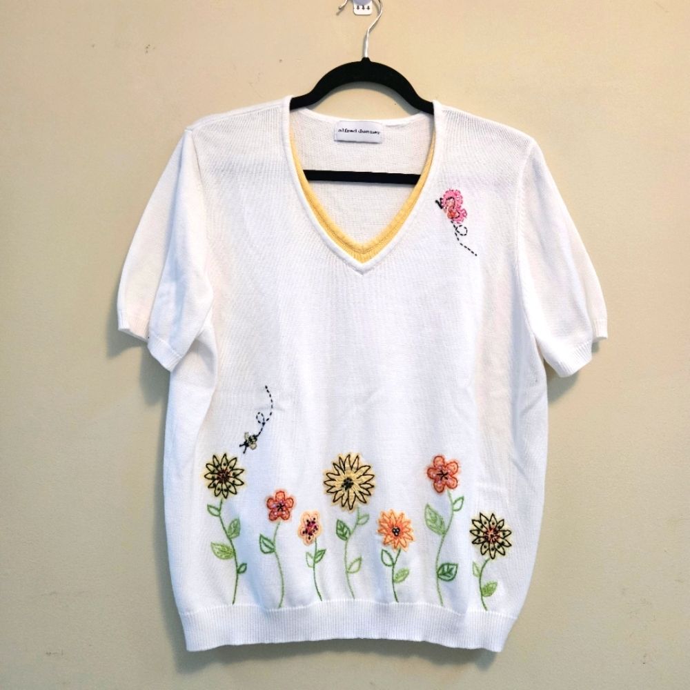 Vintage Alfred Dunner White Floral Embroidered V-Neck Knit Sweater Bloomcore Y2K
